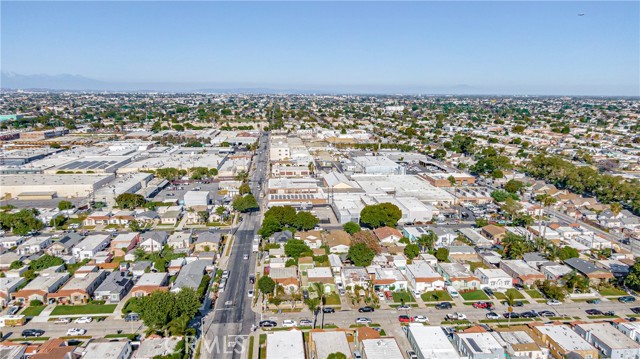 6200 Cimarron Street, Los Angeles, California 90047, 3 Bedrooms Bedrooms, ,2 BathroomsBathrooms,Single Family Residence,For Sale,Cimarron,DW24118390