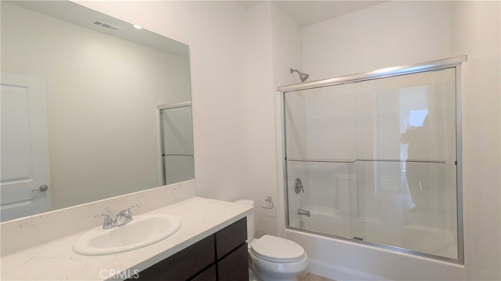 https://media.crmls.org/medias/18bda153-ab05-4b00-a3d4-4575417dc000.jpg?preset=X-Large