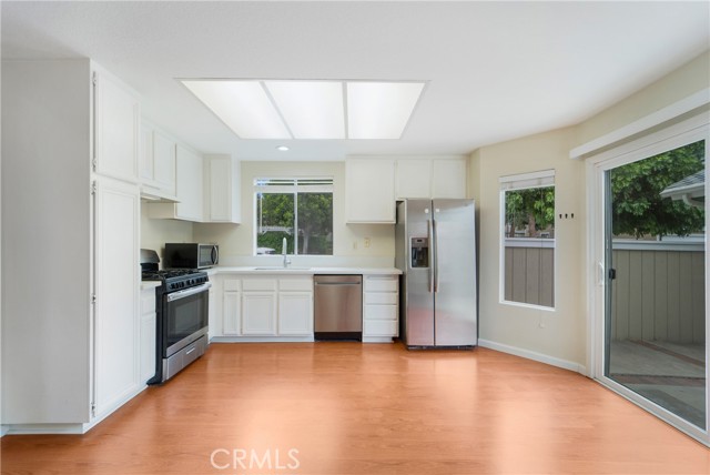 Detail Gallery Image 12 of 28 For 120 Monroe, Irvine,  CA 92620 - 3 Beds | 2/1 Baths