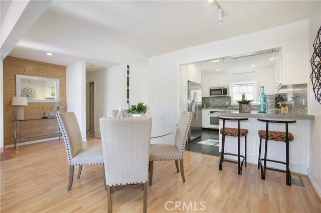 Detail Gallery Image 9 of 30 For 1096 Madison Place, Laguna Beach,  CA 92651 - 3 Beds | 3 Baths