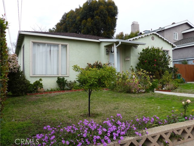 1751 10th Street, Manhattan Beach, California 90266, 3 Bedrooms Bedrooms, ,2 BathroomsBathrooms,Residential,Sold,10th,SB17000147