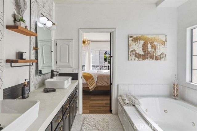 716 Lucia, Redondo Beach, California 90277, 3 Bedrooms Bedrooms, ,3 BathroomsBathrooms,Residential,For Sale,Lucia,SB26088691