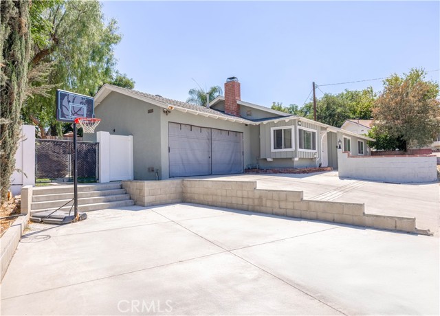 Detail Gallery Image 2 of 19 For 27820 Ferguson Dr, Castaic,  CA 91384 - 3 Beds | 2 Baths