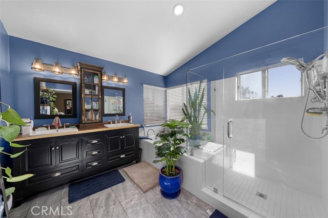 Detail Gallery Image 30 of 60 For 554 Edgewater, Oceanside,  CA 92057 - 4 Beds | 3 Baths