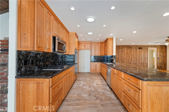 1825 Leola Street, Lomita CA: https://media.crmls.org/medias/18bfa6b1-4f7b-4506-919c-c54e4b678775.jpg