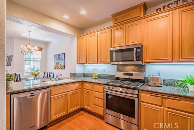 Detail Gallery Image 15 of 28 For 172 via Katrina, Newbury Park,  CA 91320 - 2 Beds | 2/1 Baths