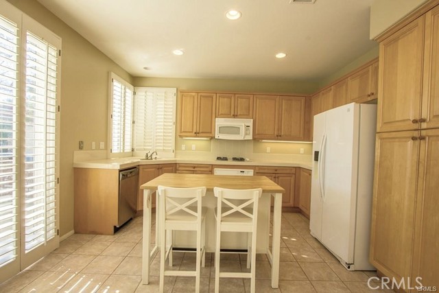 Detail Gallery Image 8 of 21 For 116 Dornoch, Coto de Caza,  CA 92679 - 3 Beds | 2/1 Baths