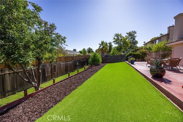 215 Meadowlark Road, Paso Robles CA: https://media.crmls.org/medias/18c069d4-9da7-4223-b15e-a493168fc827.jpg
