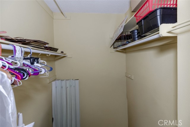Detail Gallery Image 12 of 27 For 19545 Sherman Way #66,  Reseda,  CA 91335 - 3 Beds | 2/1 Baths