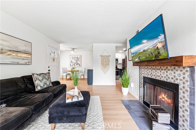 1442 Brett Place, San Pedro CA: https://media.crmls.org/medias/18c10d74-aac9-4edd-b999-2e8164666f56.jpg