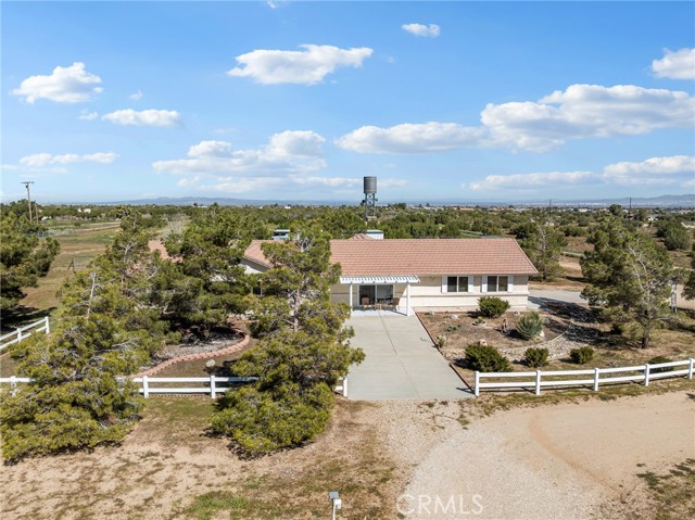 Detail Gallery Image 2 of 50 For 8840 Smoke Tree Rd, Phelan,  CA 92371 - 4 Beds | 3 Baths