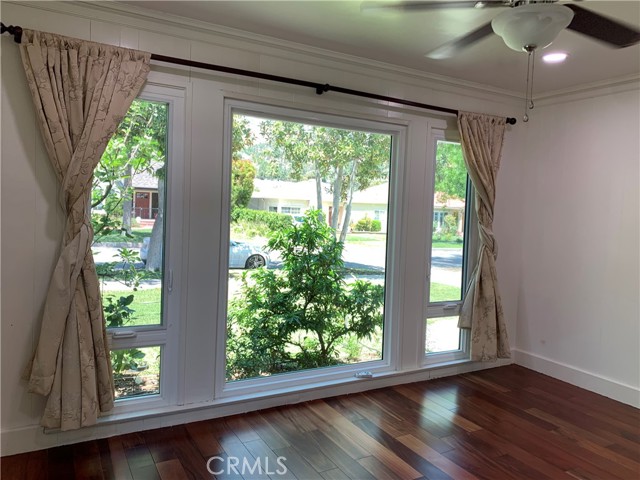 220 Laurel Avenue, Arcadia CA: https://media.crmls.org/medias/18c17bfe-0d80-4f2a-b81f-0f0982565253.jpg