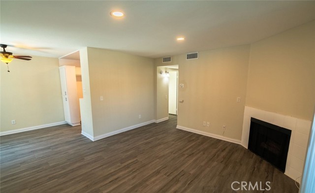 Detail Gallery Image 11 of 11 For 4406 Cahuenga Bld 209a,  Toluca Lake,  CA 91602 - 3 Beds | 2 Baths