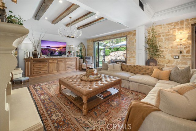 Detail Gallery Image 5 of 47 For 5558 Hoback Glen Rd, Hidden Hills,  CA 91302 - 5 Beds | 5 Baths