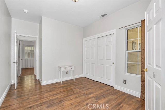 2083 Hastings Drive, Los Banos CA: https://media.crmls.org/medias/18c28a65-14ba-42cd-aa4a-0436d9e9a90c.jpg