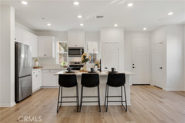 Detail Gallery Image 7 of 25 For 4215 E Carmel Privado, Ontario,  CA 91761 - 3 Beds | 2/1 Baths