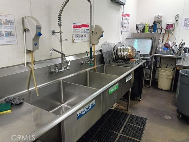  Commercial for Sale in Rialto, California