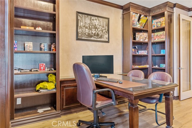 1180 Cleveland Way, Corona CA: https://media.crmls.org/medias/18c35820-c2d9-4d57-91d5-e898d546ceda.jpg