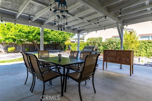 6195 Via Huerto Ct, Atascadero CA: https://media.crmls.org/medias/18c371be-3c85-4b8a-8e19-fded7d557408.jpg