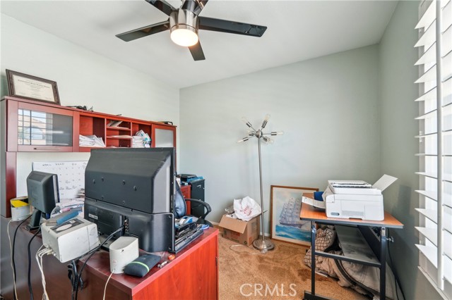 3622 Broken Twig Drive, Norco CA: https://media.crmls.org/medias/18c43d09-7b8f-4726-bb5e-6b0eb59d1768.jpg
