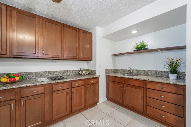 Detail Gallery Image 5 of 27 For 24055 Paseo Del Lago #103,  Laguna Woods,  CA 92637 - 2 Beds | 2 Baths