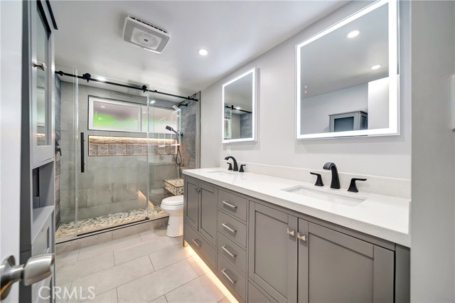 Detail Gallery Image 16 of 43 For 19706 Victory Bld, Woodland Hills,  CA 91367 - 4 Beds | 2 Baths