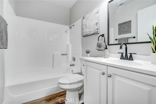 Detail Gallery Image 20 of 25 For 28633 Berwick Ln, Highland,  CA 92346 - 3 Beds | 2 Baths