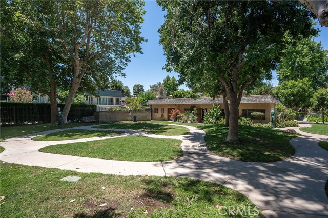 17061 Roscoe Boulevard, Northridge CA: https://media.crmls.org/medias/18c5faad-5766-4e23-a5d0-06a920804097.jpg