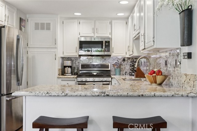 21201 Jasmines Way, Lake Forest CA: https://media.crmls.org/medias/18c69976-0d61-4fcf-84ab-8d099a06cad2.jpg