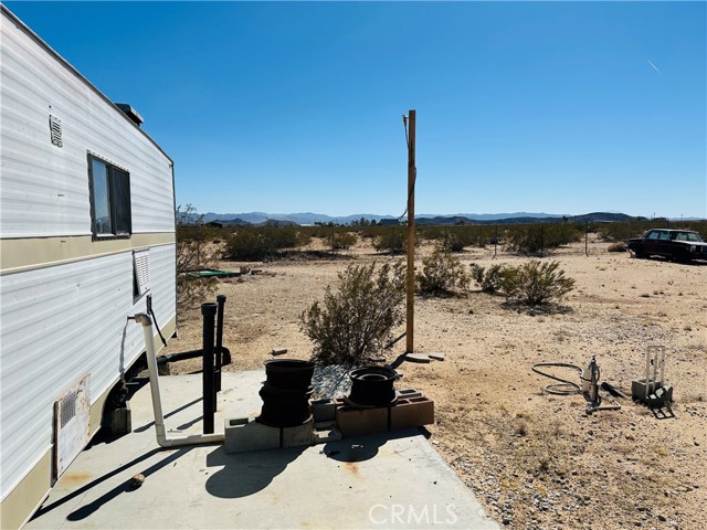 Detail Gallery Image 5 of 20 For 1188 Mile Square Rd, Joshua Tree,  CA 92252 - – Beds | – Baths