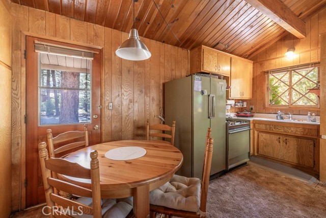 Detail Gallery Image 14 of 25 For 928 W Rainbow Bld, Big Bear City,  CA 92314 - 2 Beds | 1 Baths