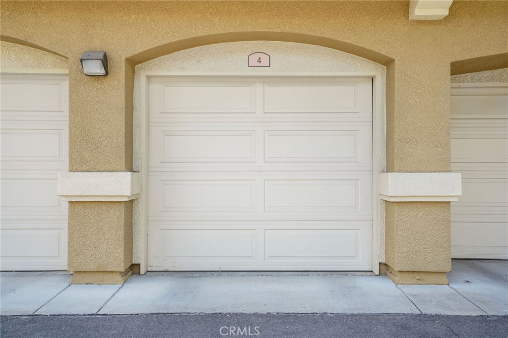 https://media.crmls.org/medias/18c78e51-8a70-4e77-803f-d0f1ba1e6b01.jpg?preset=X-Large