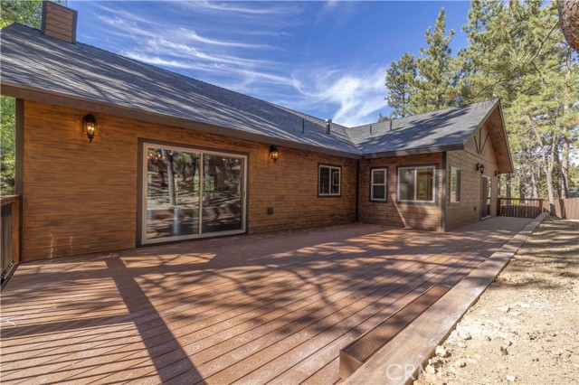 Detail Gallery Image 10 of 12 For 41538 Park Ave, Big Bear Lake,  CA 92315 - 4 Beds | 3 Baths