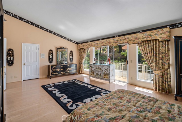 28852 Woodside Drive, Saugus CA: https://media.crmls.org/medias/18c79812-702e-44c1-8e49-5e80300a1112.jpg