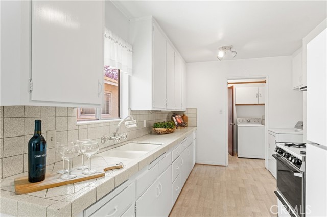 1139 W 149th Street, Gardena CA: https://media.crmls.org/medias/18c81ad0-cab2-42a1-bc8f-dd570c013d18.jpg
