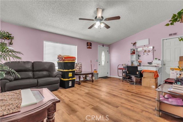 Detail Gallery Image 9 of 26 For 8681 Katella Ave #812,  Stanton,  CA 90680 - 4 Beds | 2 Baths