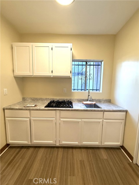 Detail Gallery Image 12 of 13 For 1944 New England St, Los Angeles,  CA 90007 - 2 Beds | 1 Baths