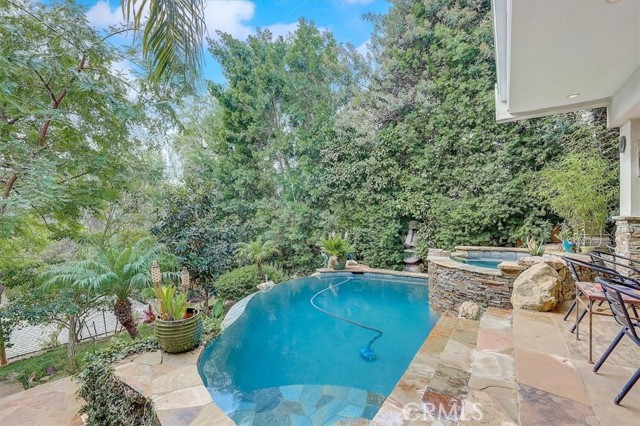 81 Dapplegray Lane, Rolling Hills Estates, California 90274, 4 Bedrooms Bedrooms, ,Residential,Sold,Dapplegray,PW22257890