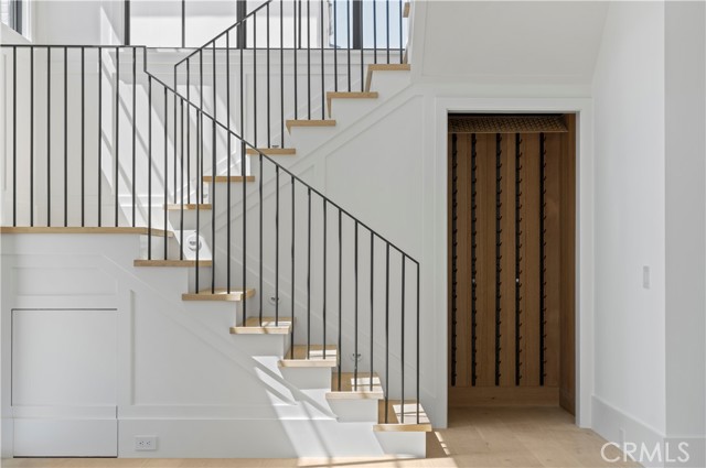 2820 Bayview Drive, Corona del Mar CA: https://media.crmls.org/medias/18c9eb06-0d14-450b-9af6-f88cea50d9d0.jpg