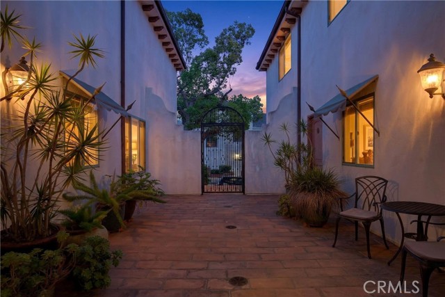 Detail Gallery Image 60 of 69 For 4301 Los Feliz #12,  Los Angeles,  CA 90027 - 2 Beds | 3 Baths