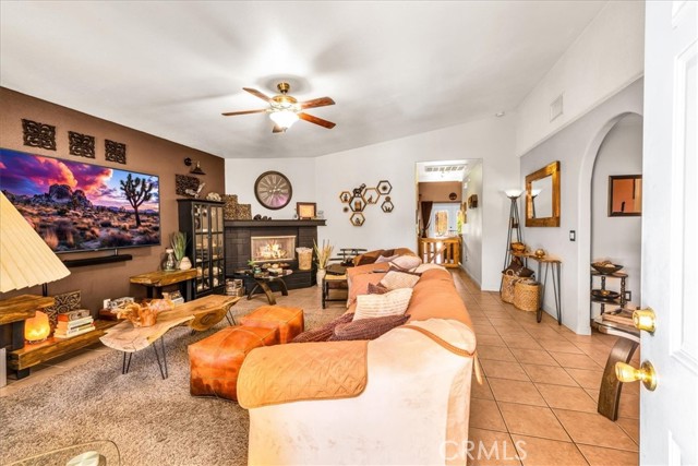 Detail Gallery Image 4 of 41 For 72130 Sunnyslope Dr, Twentynine Palms,  CA 92277 - 3 Beds | 2 Baths