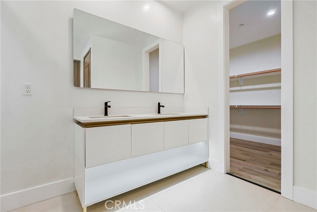 Detail Gallery Image 18 of 30 For 10347 Mapledale St, Bellflower,  CA 90706 - 4 Beds | 3 Baths