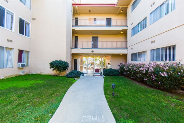 Detail Gallery Image 10 of 22 For 855 Victor Ave #227,  Inglewood,  CA 90302 - 2 Beds | 2 Baths