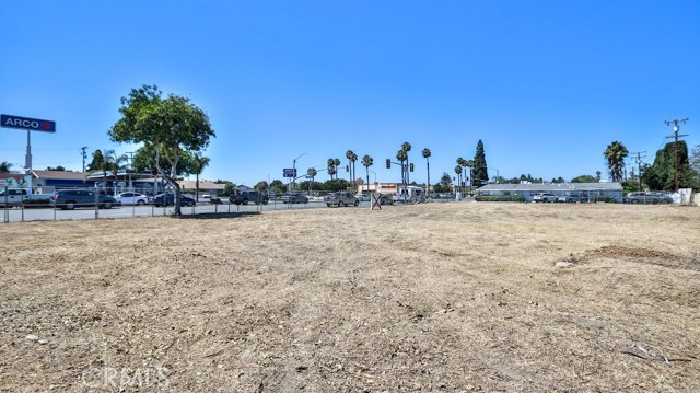 13322 Euclid Street, Garden Grove CA: https://media.crmls.org/medias/18ccba7d-9a07-4de3-b766-99ea72659bc1.jpg