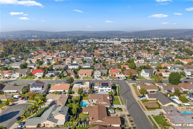 Detail Gallery Image 5 of 71 For 242 Garfield, Placentia,  CA 92870 - 4 Beds | 3 Baths