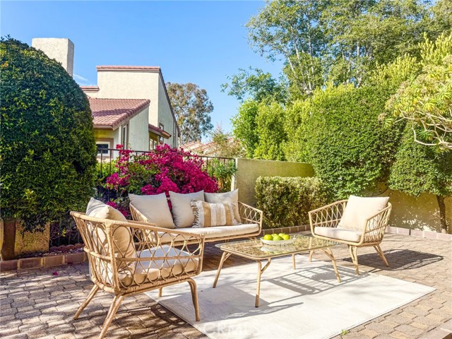 Detail Gallery Image 26 of 36 For 8405 Sweetwater Cir, Huntington Beach,  CA 92646 - 4 Beds | 3 Baths
