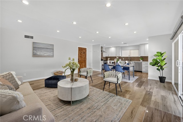 Image 10 of 36 For 22637 Covello Street