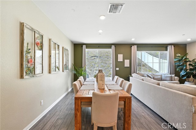 Detail Gallery Image 14 of 34 For 41018 Chambord Dr, Lake Elsinore,  CA 92532 - 4 Beds | 2 Baths