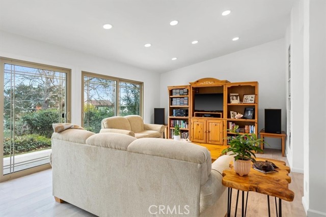 37 Sycamore Lane, Rolling Hills Estates, California 90274, 3 Bedrooms Bedrooms, ,1 BathroomBathrooms,Residential,Sold,Sycamore Lane,PV22019440