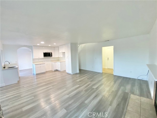 Detail Gallery Image 11 of 28 For 17048 Monaco Dr, Victorville,  CA 92395 - 4 Beds | 2/1 Baths